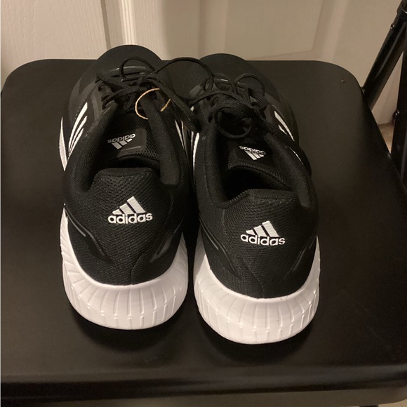 Brand new Adidas Runfalcon 2.0 Size 12 and matching XL jacket - Picture 7 of 12